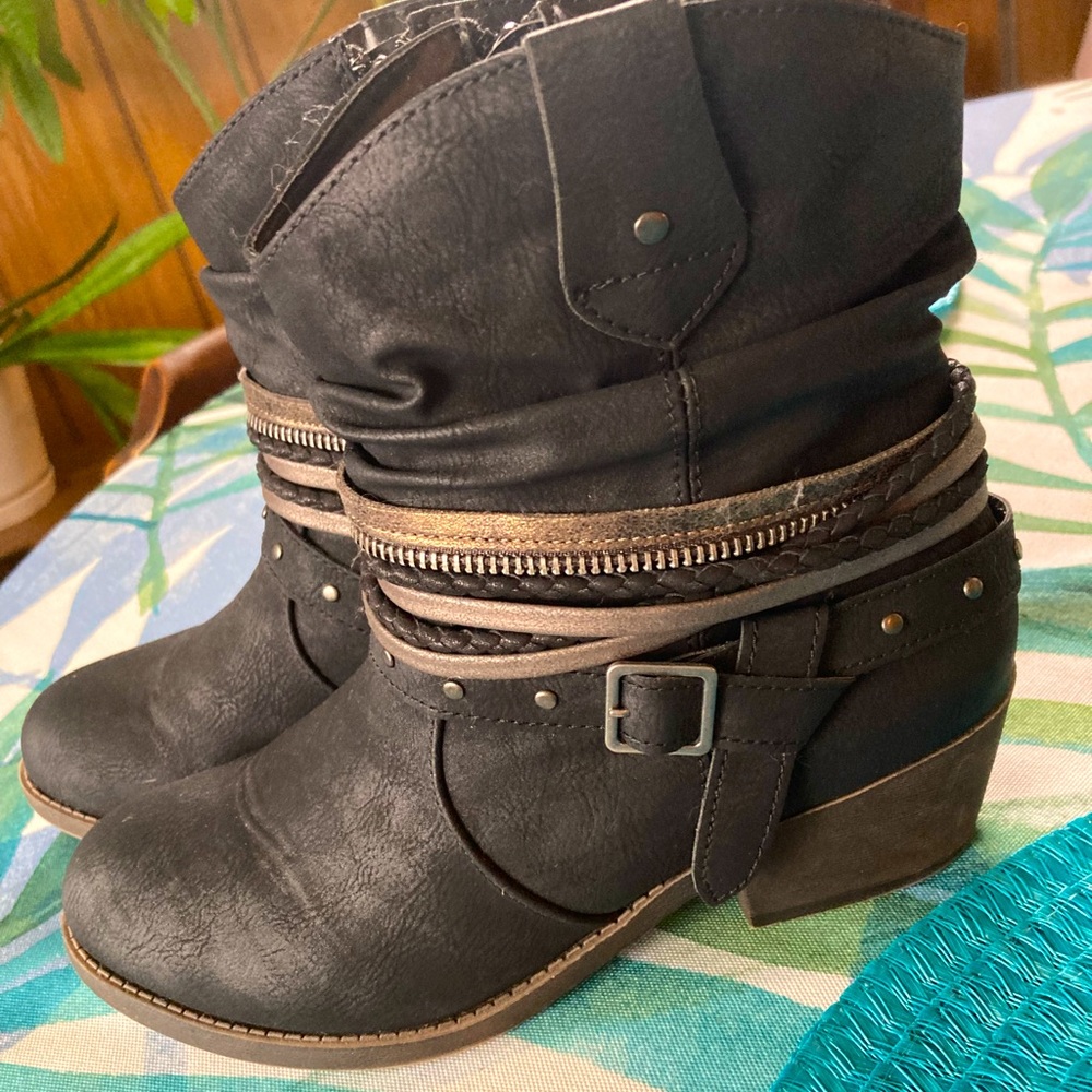 Jellypop Black western style heeled boots